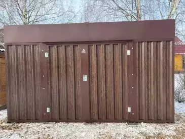 Хозблок для вещей в расцветке "под дерево" в дер. Трехденево, г.о. Клин, МО