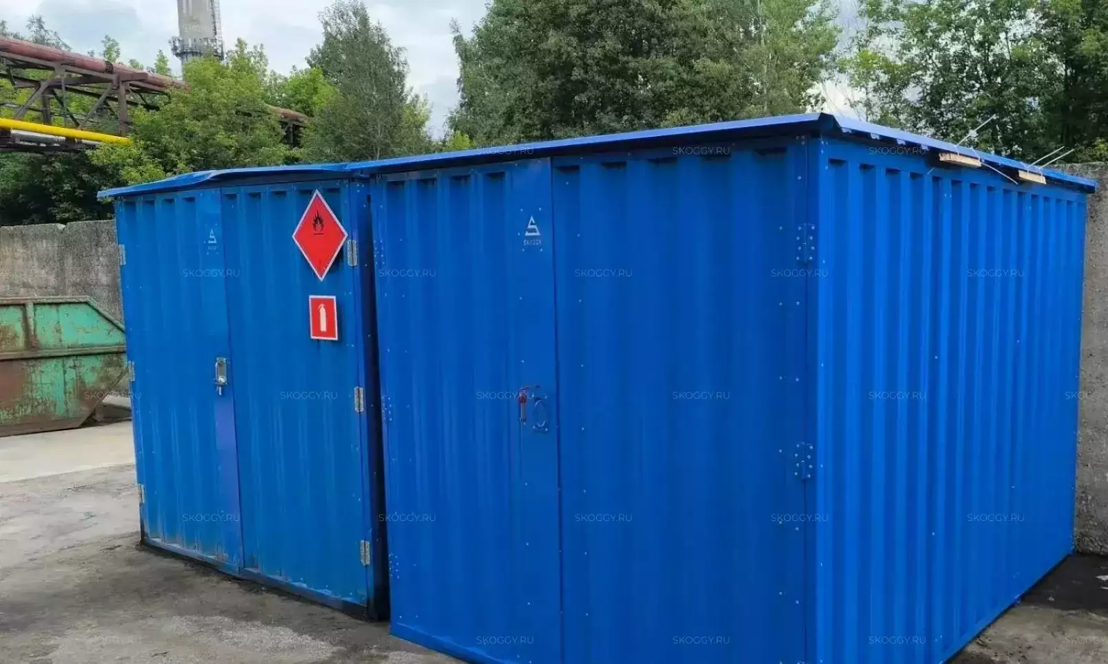 Вместительный хозблок СКОГГИ с плоской крышей